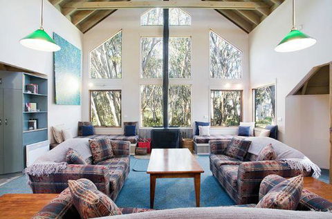 Absinthe - Kalgoorlie Accommodation 1
