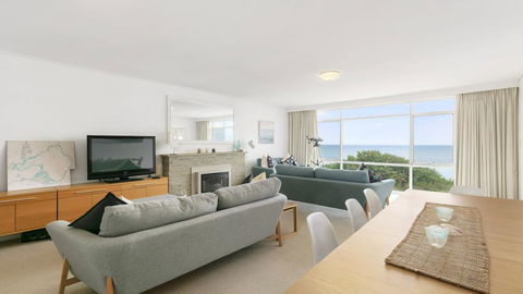 ABSOLUTE BEACHFRONT - FRANKSTON - Kalgoorlie Accommodation 0