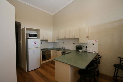 Acacia 5/2 Kirwan Close - Kalgoorlie Accommodation 2