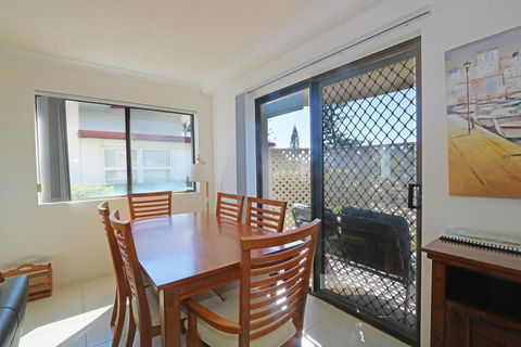 Acacia Kingscliff Town Holiday Apartment - Kalgoorlie Accommodation 2