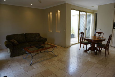 Acacia Terraces - Kalgoorlie Accommodation 1