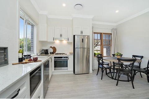 Accommodation Hunter - Adams Street Maitland - Kalgoorlie Accommodation 2