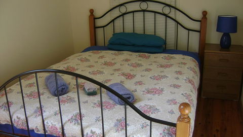 Accommodation Sydney North - Forestville 4 Bedroom 2 Bathroom House - Kalgoorlie Accommodation 2