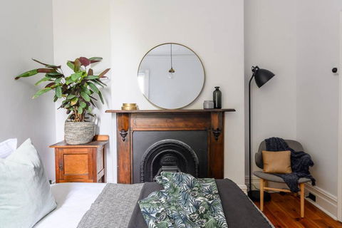 ADDERLEY A Striking 1880s Remodeled Victorian - Kalgoorlie Accommodation 3
