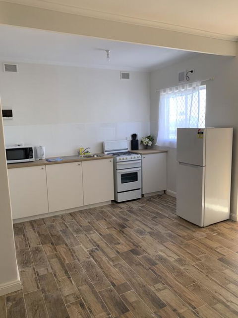 Adelaide Holiday Apartment - Kalgoorlie Accommodation 2