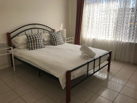 Adelaide Holiday Apartment - Kalgoorlie Accommodation 0