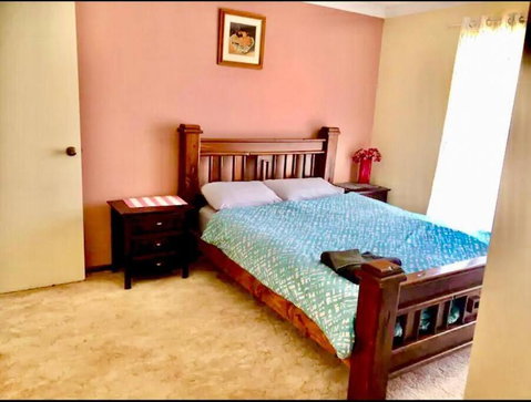 Diggers Dealers Accommodation - Kalgoorlie Accommodation 3
