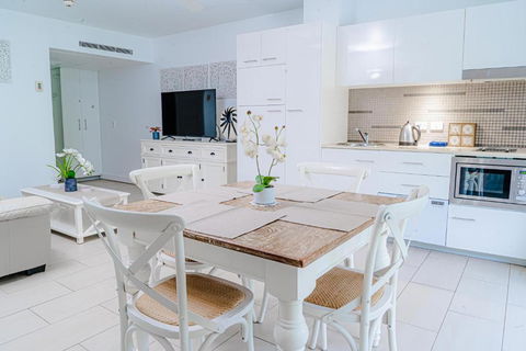 DRIFT PALM COVE- Private 2 Bed -Apartment 2204 - Kalgoorlie Accommodation 1