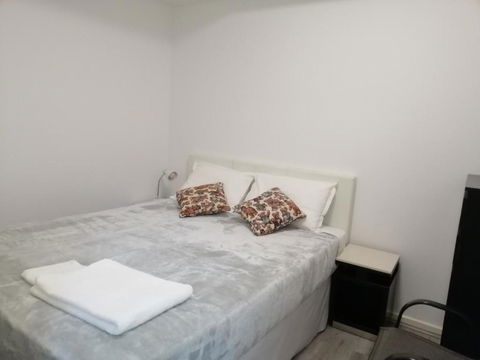 Entire 2 Bedrooms Security Apartment - Kalgoorlie Accommodation 4