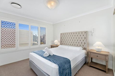 Entire Home In Southport Parade Southport - Kalgoorlie Accommodation 0