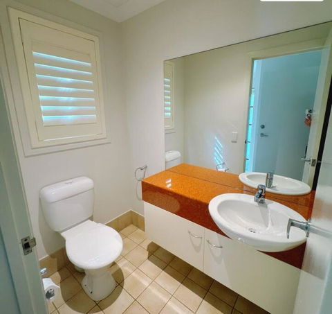 Entire Home In Southport Parade Southport - Kalgoorlie Accommodation 2