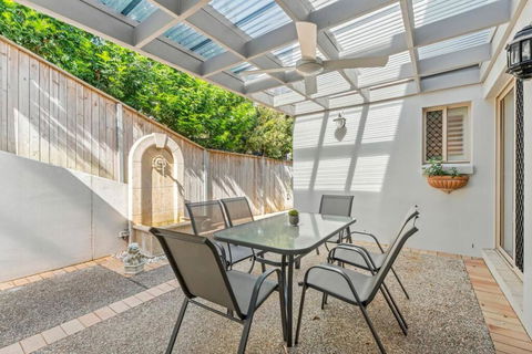 Entire Home In Southport Parade Southport - Kalgoorlie Accommodation 3