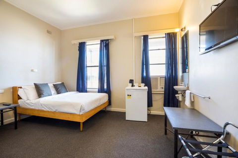 Esplanade Hotel Adelaide - Kalgoorlie Accommodation 2