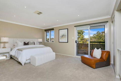 Entire Home In Park Central - Family-Friendly Getaway - Walk To Parks, Shops And Transport In Macarthur - Kalgoorlie Accommodation 1