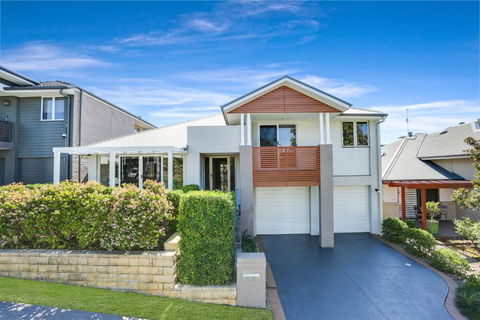 Entire Home In Park Central - Family-Friendly Getaway - Walk To Parks, Shops And Transport In Macarthur - Kalgoorlie Accommodation 0