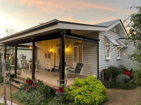 Entire Boutique Home - The Rustic Cottage - Canungra - Kalgoorlie Accommodation 0