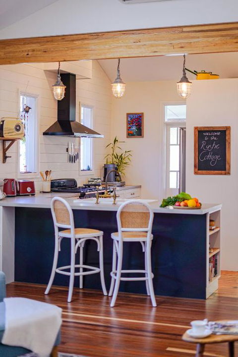 Entire Boutique Home - The Rustic Cottage - Canungra - Kalgoorlie Accommodation 2