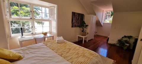 Fab 4brm Home With Pool A 15 Min Walk To Beach - Kalgoorlie Accommodation 3