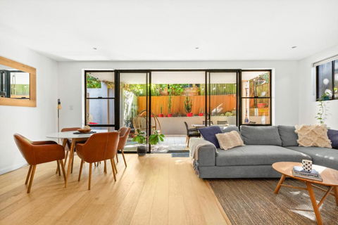 Fab Bondi 2-Bed With Courtyard & Alfresco Dining - Kalgoorlie Accommodation 0