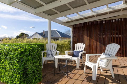 FOREST CORNER - 3 BEDROOM WEATHERBOARD, TRENTHAM - Kalgoorlie Accommodation 2