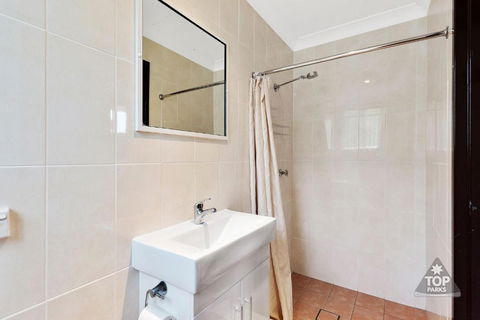 Fossicker Caravan Park - Kalgoorlie Accommodation 4
