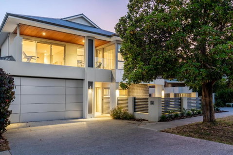 Family Vacation Escapade Shops Beach And Sun Await - Kalgoorlie Accommodation 3