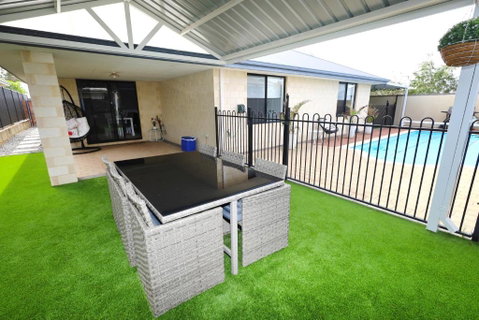 Family Holiday Home - Kalgoorlie Accommodation 0