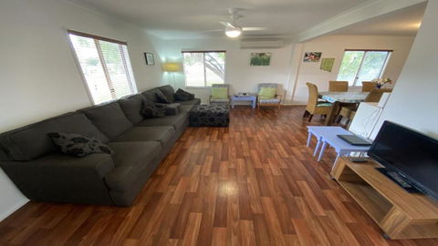 Frangipani Cottage - Kalgoorlie Accommodation 4
