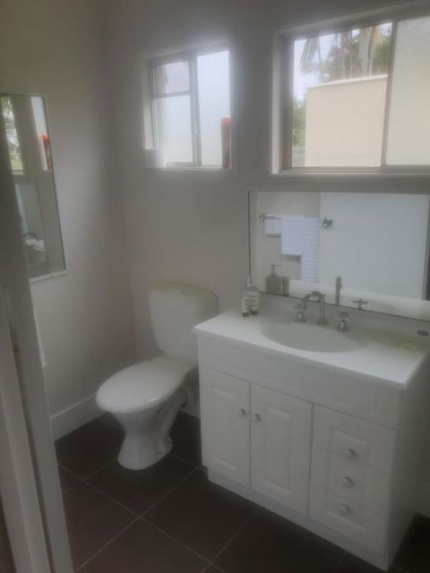 FRANGIPANI HOUSE - Kalgoorlie Accommodation 3