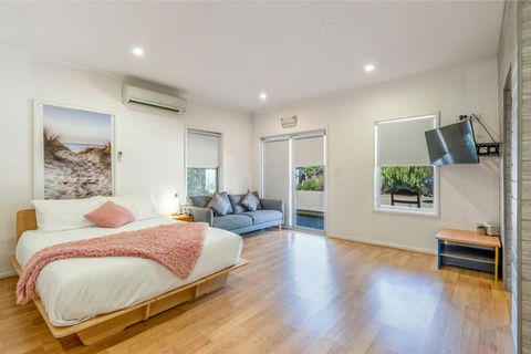 Gawler Townhouses 1b - Kalgoorlie Accommodation 2