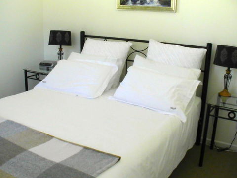 Glen Waverly Farmstay - Kalgoorlie Accommodation 4