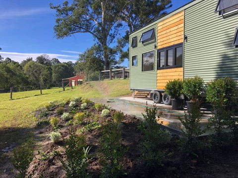 Gorgeous 2 Bedroom Tiny House Noosa Hinterland - Kalgoorlie Accommodation 1