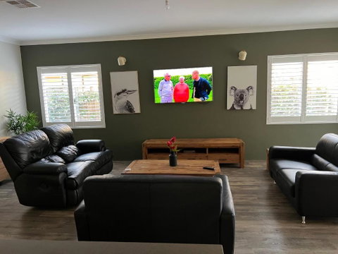 Garrison Cottage - Kalgoorlie Accommodation 2