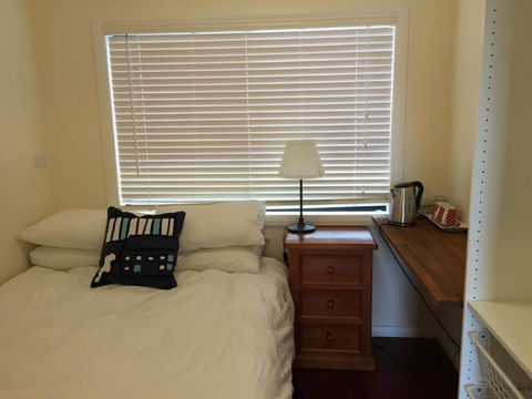 Grannyflat - Kalgoorlie Accommodation 1