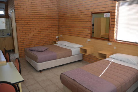 Grong Grong Motor Inn - Kalgoorlie Accommodation 2