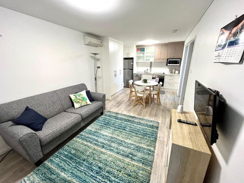 H2O Holiday Apartments - Unit 4 - Kalgoorlie Accommodation 1