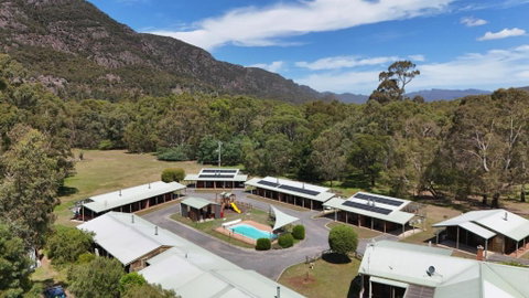 Halls Gap Log Cabins - Kalgoorlie Accommodation 2