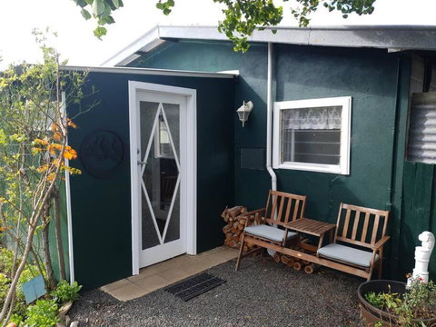 Handsome Hills Dairy Retreat - Kalgoorlie Accommodation 0