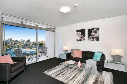 HARIS - Modern 2BR Apartment With Views - Kalgoorlie Accommodation 0
