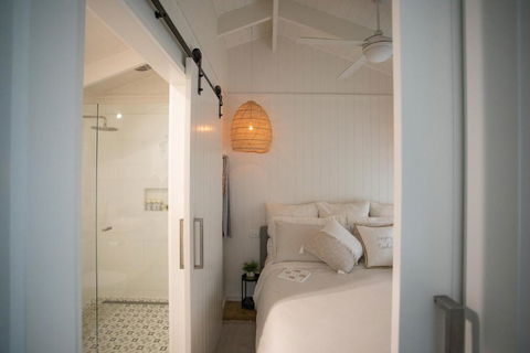 Gumnut Cottage Gippsland - Tiny Romantic Escape W King Bed Mountain Views - Kalgoorlie Accommodation 4