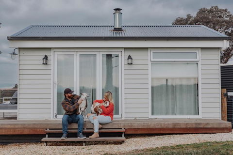 Gumnut Cottage Gippsland - Tiny Romantic Escape W King Bed Mountain Views - Kalgoorlie Accommodation 1