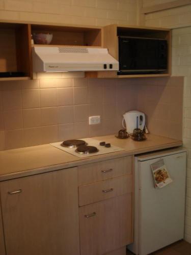 H & D Apartments - Kalgoorlie Accommodation 1