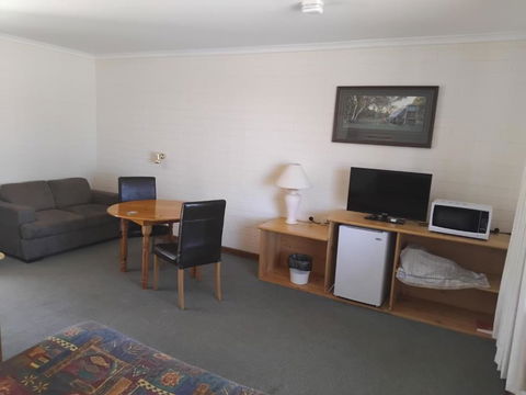 Hawker Outback Motel - Kalgoorlie Accommodation 3