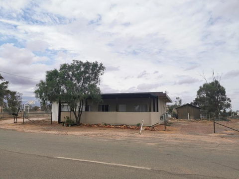 Hidden Gem Accommodation - Kalgoorlie Accommodation 0