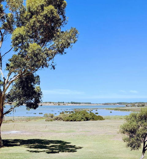 Hilltop Riverview Retreat - Kalgoorlie Accommodation 0