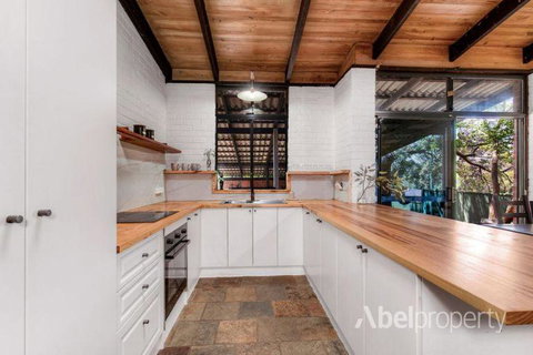 Historical Cottage In The Hills - Kalgoorlie Accommodation 3