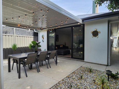 Holiday At The Beach, Spa Bath, King Bed With TV - Kalgoorlie Accommodation 0