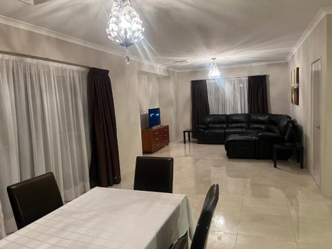 Holiday Home To Remember - Kalgoorlie Accommodation 1