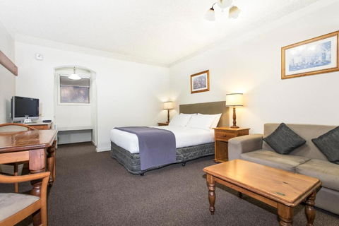 Hotel Bruce County - Kalgoorlie Accommodation 1