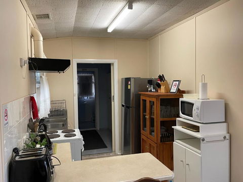 Homely Cottage - Kalgoorlie Accommodation 2